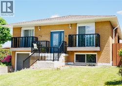 21 DESCHENE Avenue  Hamilton, ON L9A 3J8