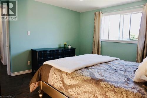 21 Deschene Avenue, Hamilton, ON - Indoor Photo Showing Bedroom