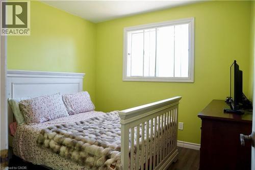 21 Deschene Avenue, Hamilton, ON - Indoor Photo Showing Bedroom