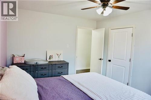 21 Deschene Avenue, Hamilton, ON - Indoor Photo Showing Bedroom