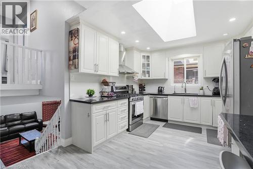 391 East 24Th Street, Hamilton, ON - Indoor Photo Showing Kitchen With Upgraded Kitchen