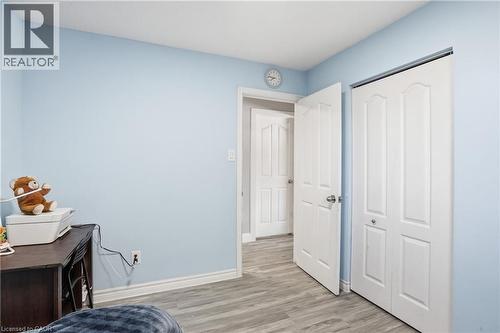 391 East 24Th Street, Hamilton, ON - Indoor Photo Showing Bedroom