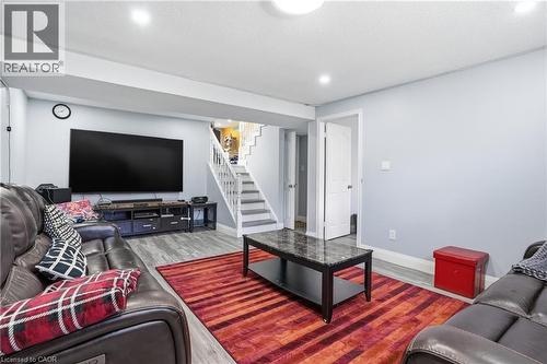 391 East 24Th Street, Hamilton, ON - Indoor Photo Showing Living Room
