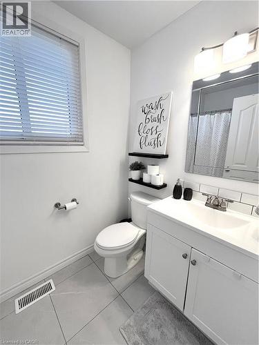 87 Locheed Drive Unit# Upper, Hamilton, ON - Indoor Photo Showing Bathroom