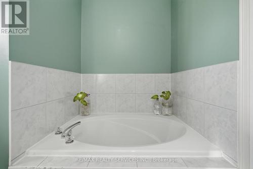 23 Ashmere Road, Brampton, ON - Indoor Photo Showing Bathroom