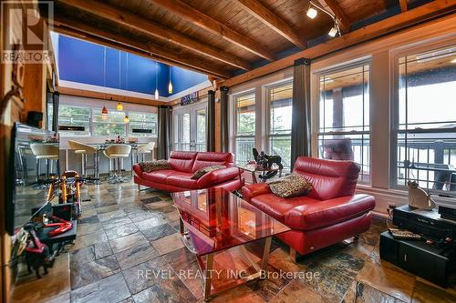 15 Keefer Lake Road, Timiskaming (Tim - Outside - Rural), ON - Indoor Photo Showing Living Room