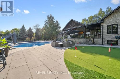 102 Concession 11 E, Hamilton, ON - Outdoor With In Ground Pool