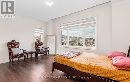 77 Pond View Gate, Hamilton, ON - Indoor Photo Showing Bedroom