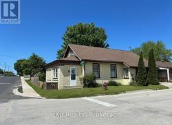 385 11TH AVENUE Hanover, ON N4N 2R7