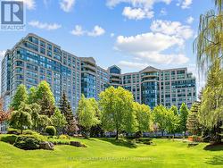 303 - 7825 BAYVIEW AVENUE  Markham, ON L3T 7N2