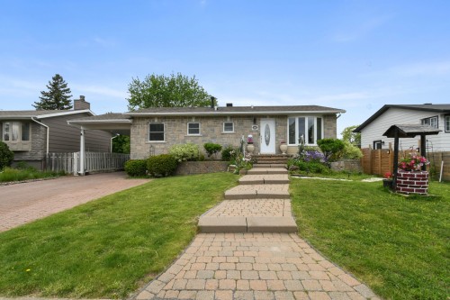 393 Rue Rouillard  Longueuil (Le Vieux-Longueuil), QC J4L 2Y5