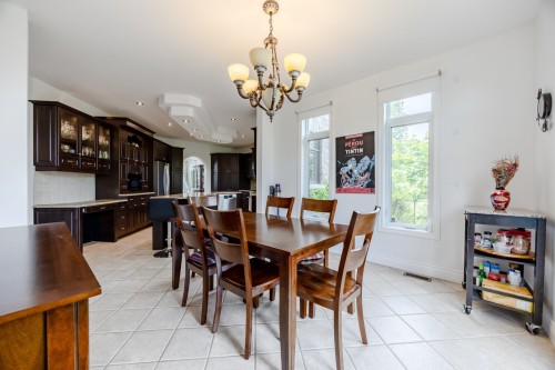 Coin-repas - 7640 Av. De Lugano, Brossard, QC - Indoor Photo Showing Dining Room