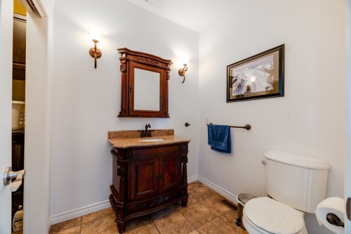 Salle d'eau - 7640 Av. De Lugano, Brossard, QC - Indoor Photo Showing Bathroom