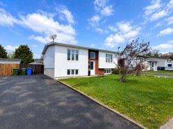 640 Rue du Rivage  Val-D'Or, QC J9P 6C2