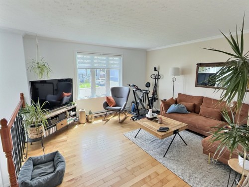 Salon - 640 Rue Du Rivage, Val-D'Or, QC - Indoor Photo Showing Living Room