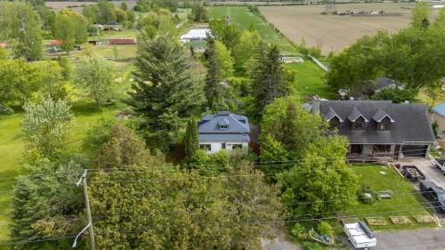 9730 Boul. des Mille-Îles  Laval (Saint-François), QC H7A 4C6