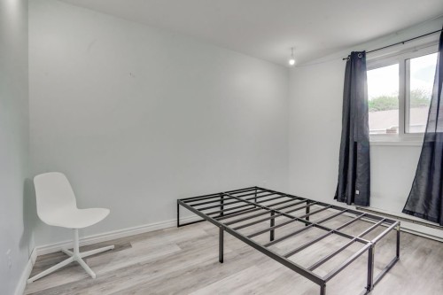 Chambre à coucher - 240 Place Des Sorbiers, Gatineau (Hull), QC - Indoor Photo Showing Bedroom