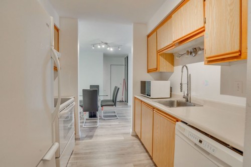 Cuisine - 240 Place Des Sorbiers, Gatineau (Hull), QC - Indoor Photo Showing Kitchen