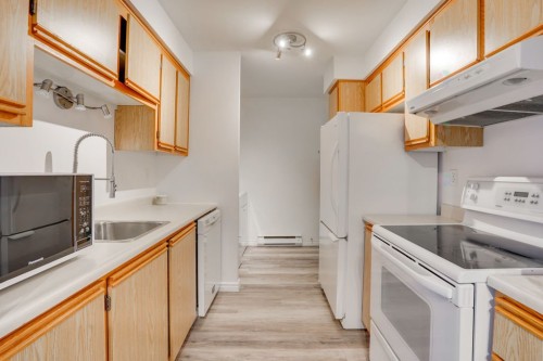 Cuisine - 240 Place Des Sorbiers, Gatineau (Hull), QC - Indoor Photo Showing Kitchen