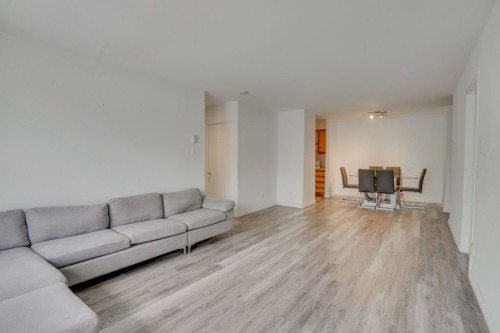 Vue d'ensemble - 240 Place Des Sorbiers, Gatineau (Hull), QC - Indoor Photo Showing Living Room