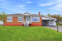 201 Rue des Champs Saguenay (Chicoutimi), QC G7G 3K4