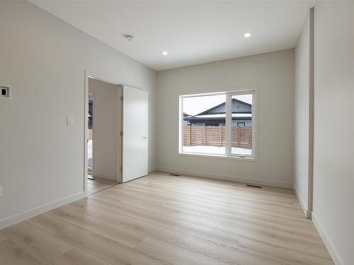 838 Weiler Boulevard, Thunder Bay, ON - Indoor Photo Showing Other Room