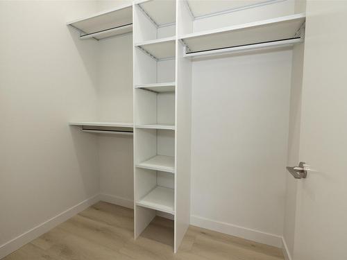 838 Weiler Boulevard, Thunder Bay, ON - Indoor With Storage