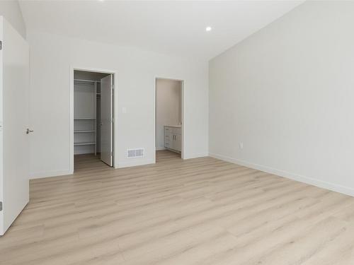 838 Weiler Boulevard, Thunder Bay, ON - Indoor Photo Showing Other Room