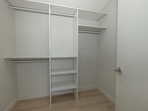 838 Weiler Boulevard, Thunder Bay, ON - Indoor With Storage