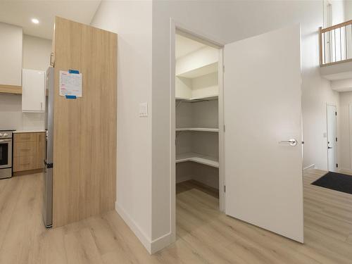 838 Weiler Boulevard, Thunder Bay, ON - Indoor