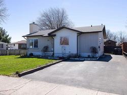 125 CONESTOGA Street  Thunder Bay, ON P7C 5S9