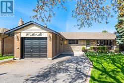 25 ASCOT AVENUE Brampton, ON L6T 2P3
