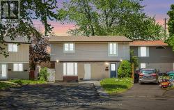 17 HILLBANK TRAIL Brampton, ON L6S 1P6