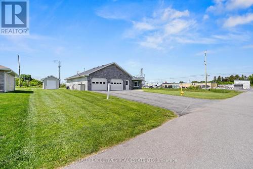 10727 West End Terrace, South Dundas, ON - Outdoor