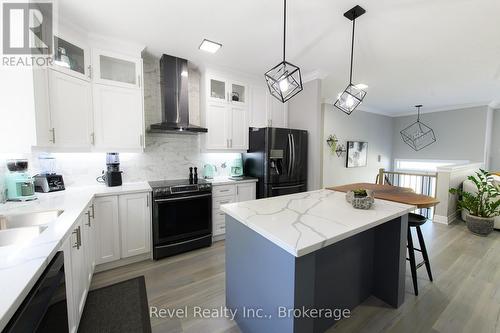31 Natures Trail, Wasaga Beach, ON - Indoor Photo Showing Kitchen With Upgraded Kitchen