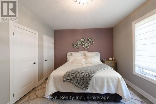 31 Natures Trail, Wasaga Beach, ON - Indoor Photo Showing Bedroom