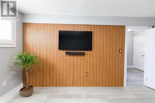 31 Natures Trail, Wasaga Beach, ON - Indoor Photo Showing Other Room