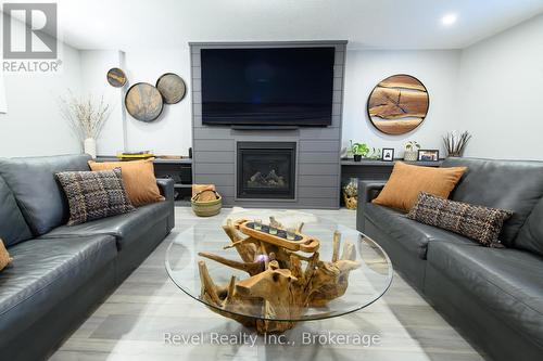 31 Natures Trail, Wasaga Beach, ON - Indoor Photo Showing Living Room With Fireplace