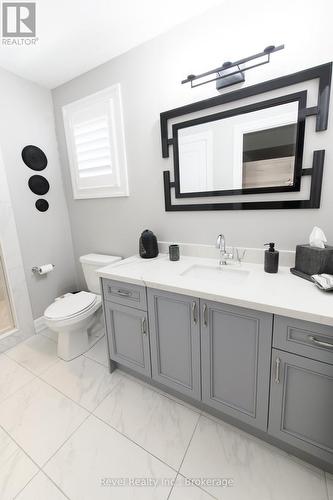 31 Natures Trail, Wasaga Beach, ON - Indoor Photo Showing Bathroom