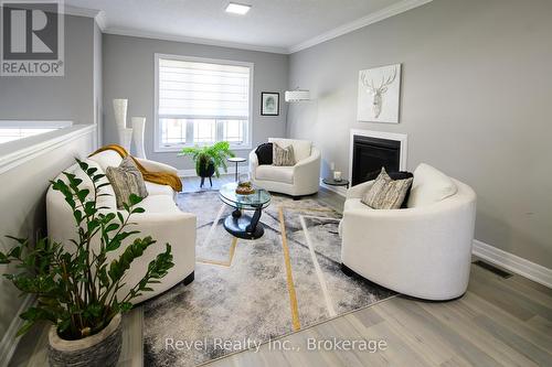 31 Natures Trail, Wasaga Beach, ON - Indoor Photo Showing Living Room