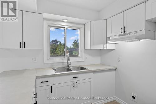 667 Skyline Road, Selwyn, ON - Indoor Photo Showing Kitchen