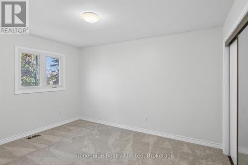 667 Skyline Road, Selwyn, ON - Indoor Photo Showing Other Room