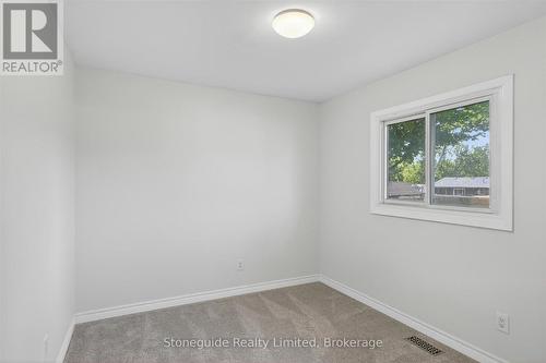 667 Skyline Road, Selwyn, ON - Indoor Photo Showing Other Room
