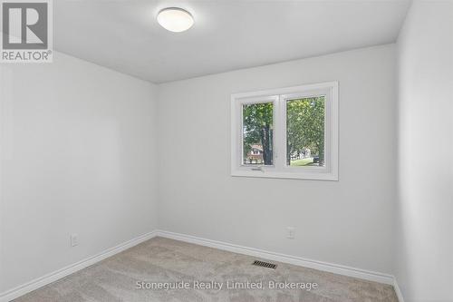 667 Skyline Road, Selwyn, ON - Indoor Photo Showing Other Room