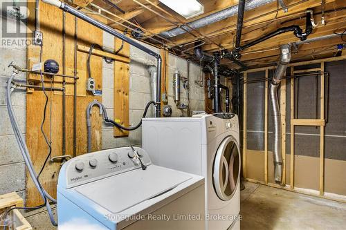 667 Skyline Road, Selwyn, ON - Indoor Photo Showing Laundry Room