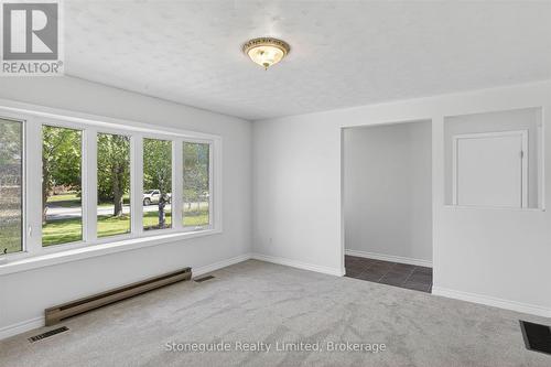 667 Skyline Road, Selwyn, ON - Indoor Photo Showing Other Room