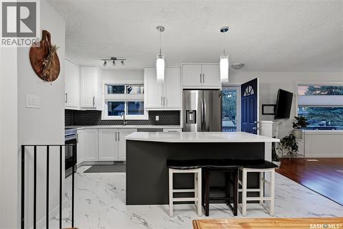 171 Coldspring Crescent, Saskatoon, SK - Indoor Photo Showing Kitchen With Stainless Steel Kitchen With Upgraded Kitchen