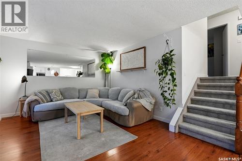 171 Coldspring Crescent, Saskatoon, SK - Indoor Photo Showing Living Room