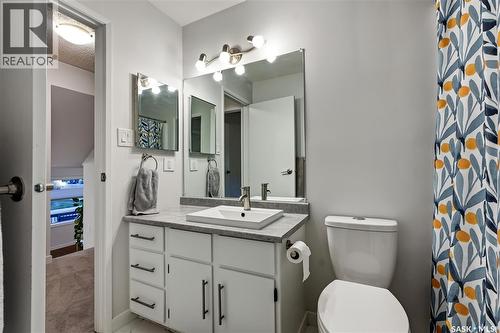 171 Coldspring Crescent, Saskatoon, SK - Indoor Photo Showing Bathroom