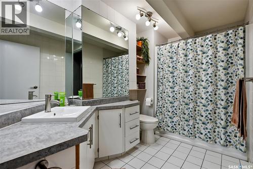 171 Coldspring Crescent, Saskatoon, SK - Indoor Photo Showing Bathroom